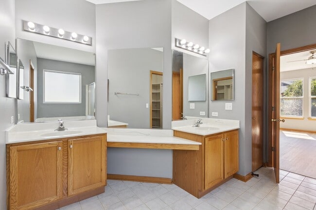 Building Photo - 3403 Green Pastures Ln