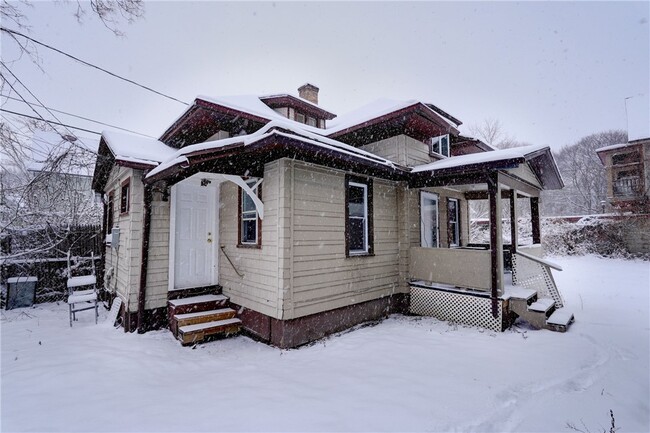 Building Photo - 127 Rosewood Terrace