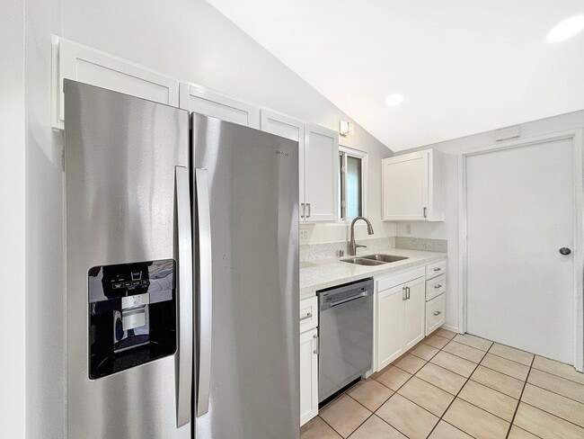 Building Photo - Charming 3BD/2BA House in Serra Mesa w/ W/...