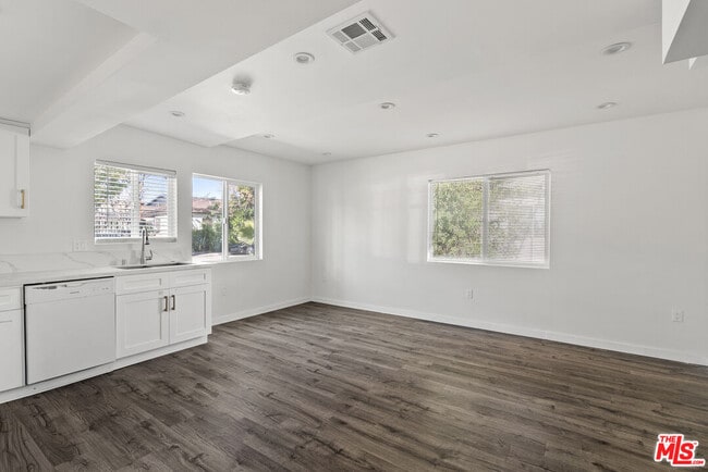 Building Photo - 5142 Denny Ave