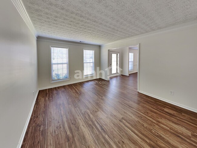 Building Photo - 169 Maxton Ave