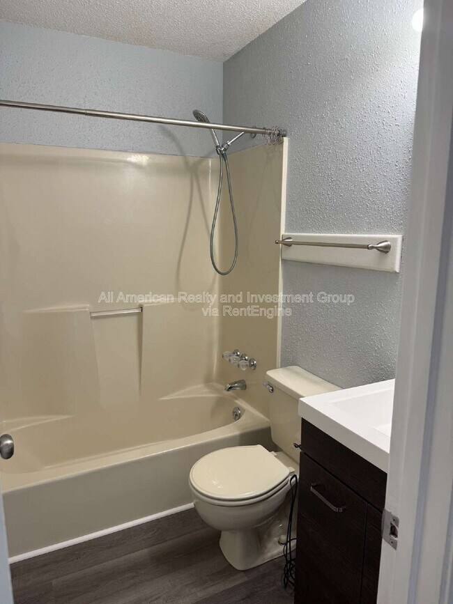 Building Photo - 1922 Heartland Dr