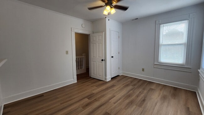 Building Photo - 809 Providence Rd