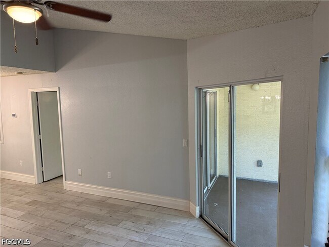Building Photo - 12520 Equestrian Cir