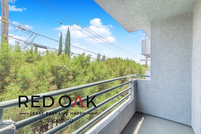 Building Photo - 3540 Fletcher Dr