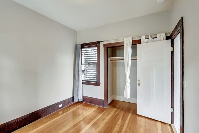 Building Photo - Perfect Blend of Piedmont Ave Energy & Tree-Lined Tranquility