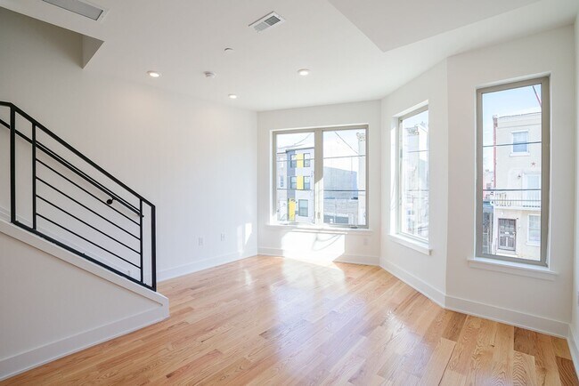 Building Photo - 2022 N 5th St