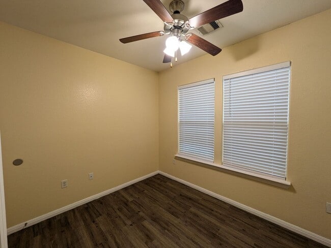 Building Photo - 2905 Pecos St