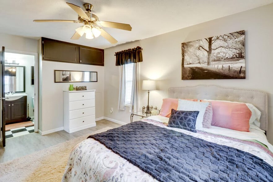 Building Photo - 1115 N Illinois Ave