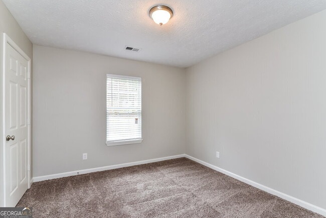 Building Photo - 300 Mephisto Cir