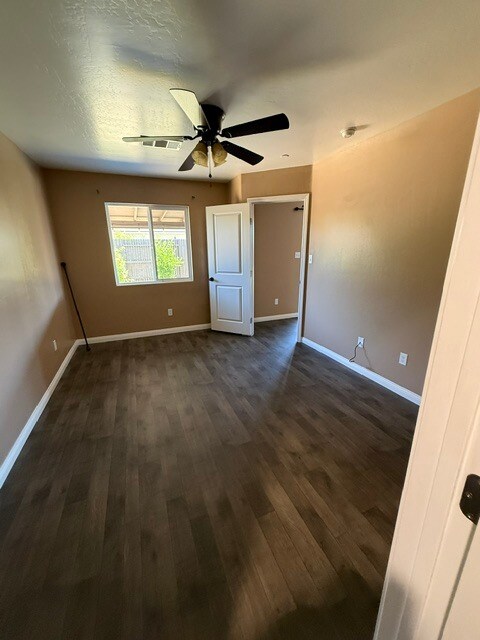Building Photo - 1037 Honeybell Ct