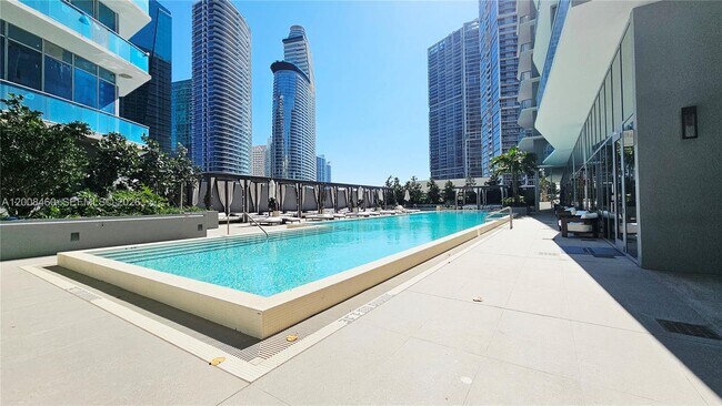 Building Photo - 77 SE 5th St