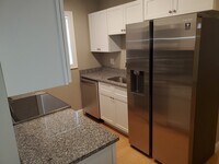 Building Photo - 110 Lucerne St