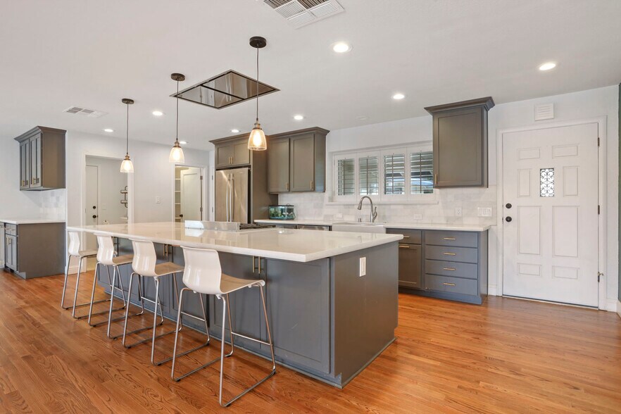 Gourmet kitchen - 1177 Fay Cir