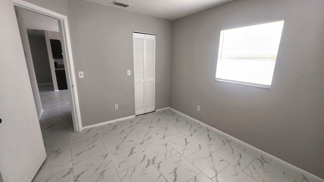 Building Photo - 140 Harness Ln