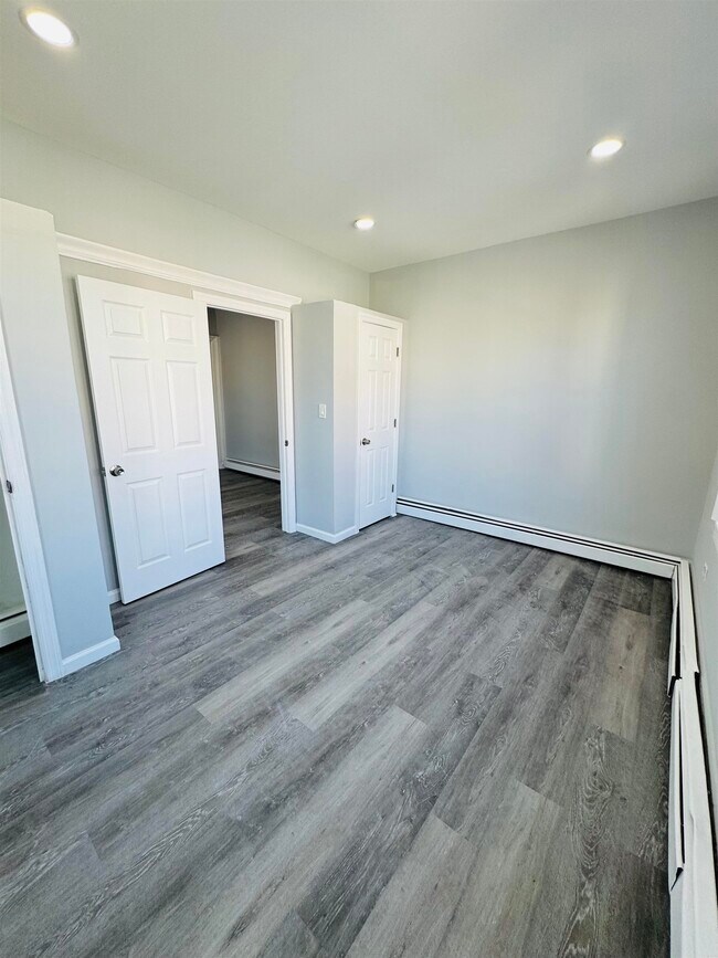 Building Photo - 265 Clinton Ave