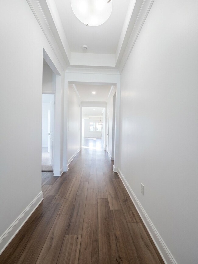 Building Photo - 384 Yardley Ln