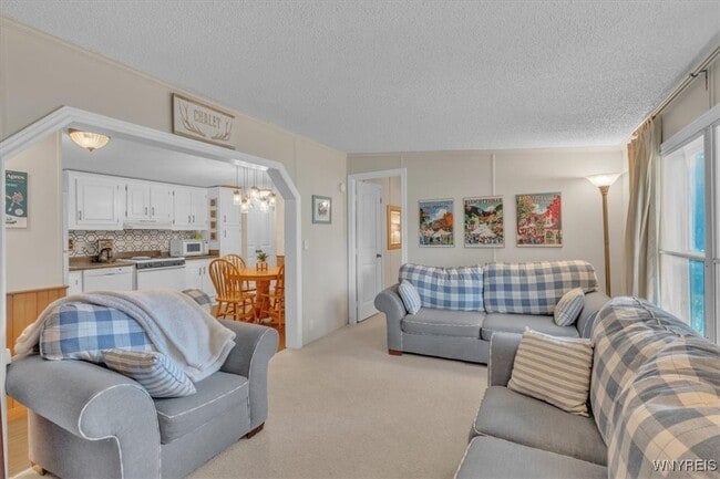 Building Photo - 8A Sun up