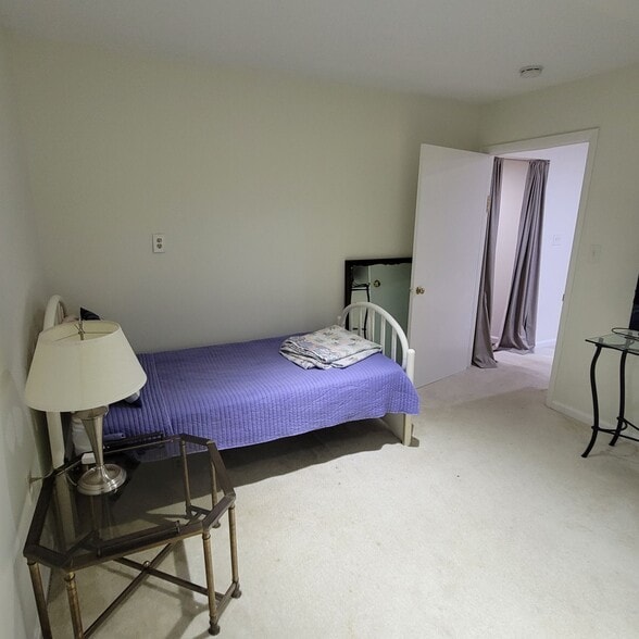 Small Bedroom - 8412 Bells Mill Rd
