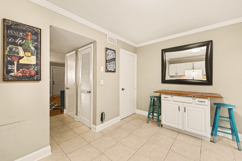 Building Photo - 507 Stinson Dr