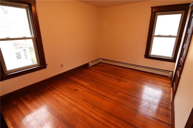 Building Photo - 490 Manville Rd