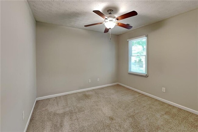 Building Photo - 3867 Buckland Dr SW