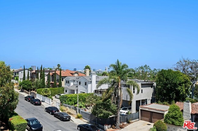 Building Photo - 2015 1/2-1951 Preuss Rd