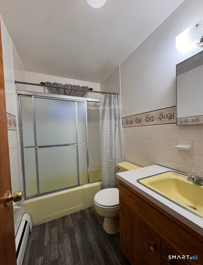 Building Photo - 16 Grove St