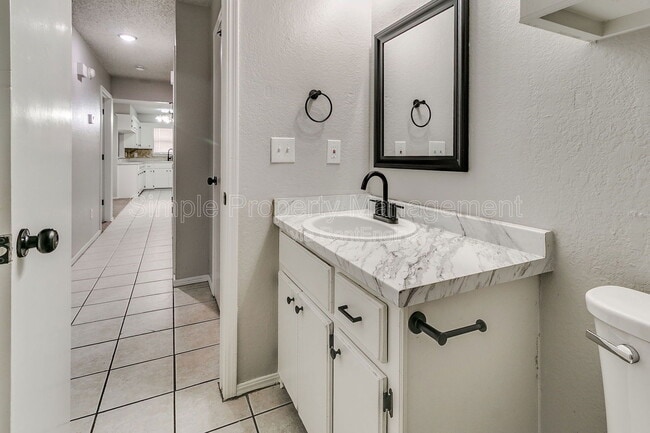 Building Photo - 129 SE 42nd St