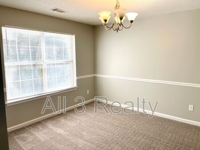 Building Photo - 2024 Smithfield Ave