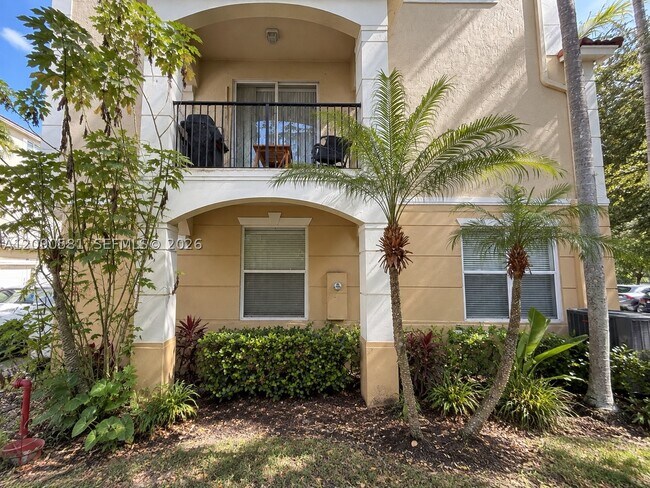 Building Photo - 2913 S Greenleaf Cir