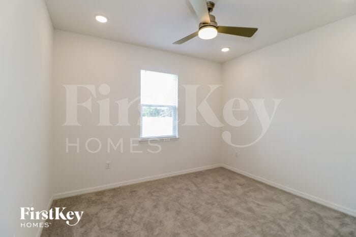 Building Photo - 230 Windsor Reserve Dr