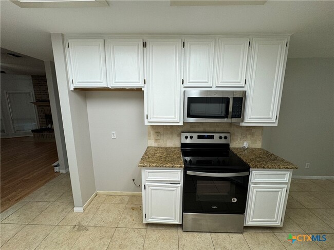 Building Photo - 617 Dunbar Dr