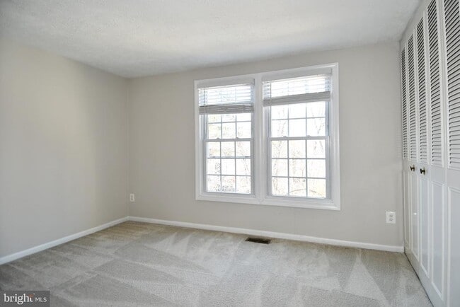 Building Photo - 1648 Fieldthorn Dr