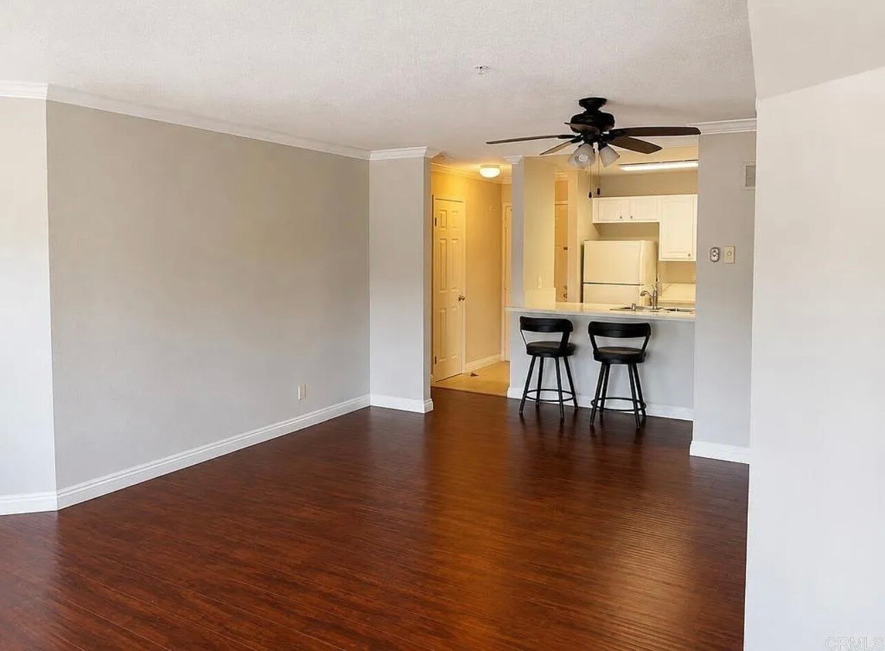 Building Photo - 3550 Lebon Dr