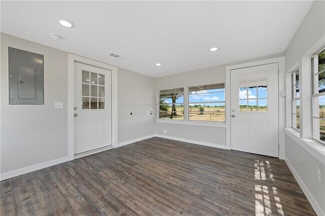 Building Photo - Charming Remodeled Home on Half an Acre in Lott, TX!