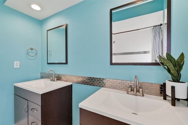 Building Photo - 2307 Brook View Ln