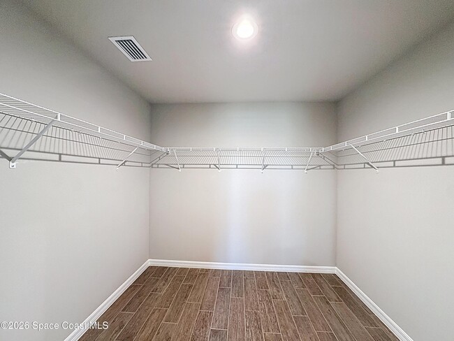 Building Photo - 1101 San Filippo Dr SE