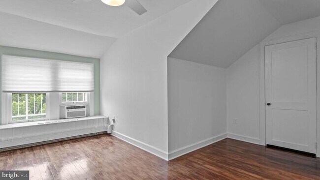Building Photo - 147 S Delaware Ave