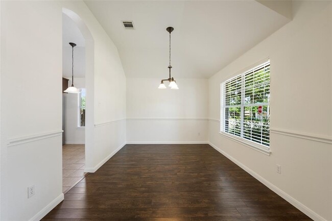 Building Photo - 3704 Pine Needle Cir