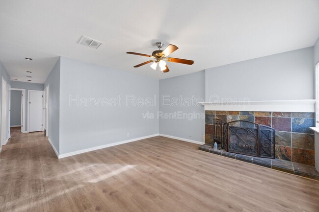 Building Photo - 252 Esther Ct