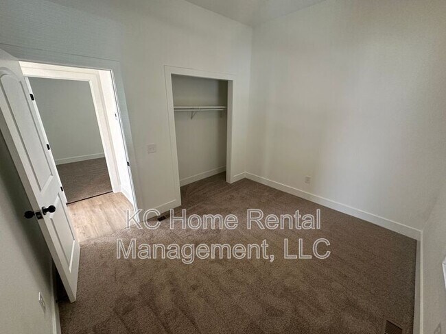 Building Photo - 2311 Jarboe St