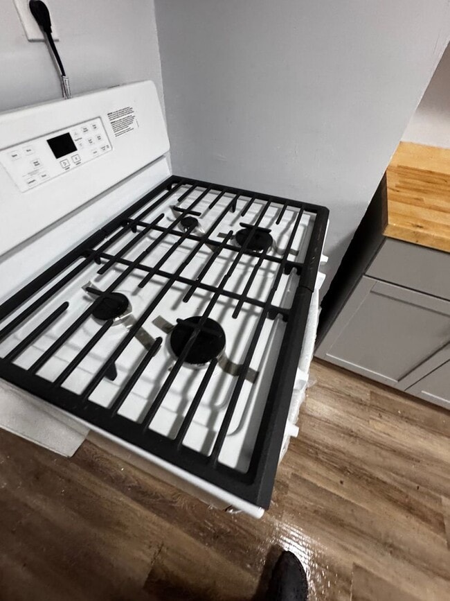 Building Photo - 11702 Tuscora Ave