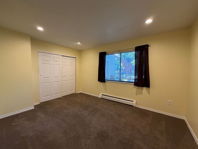 Building Photo - 1114 Centaur Cir