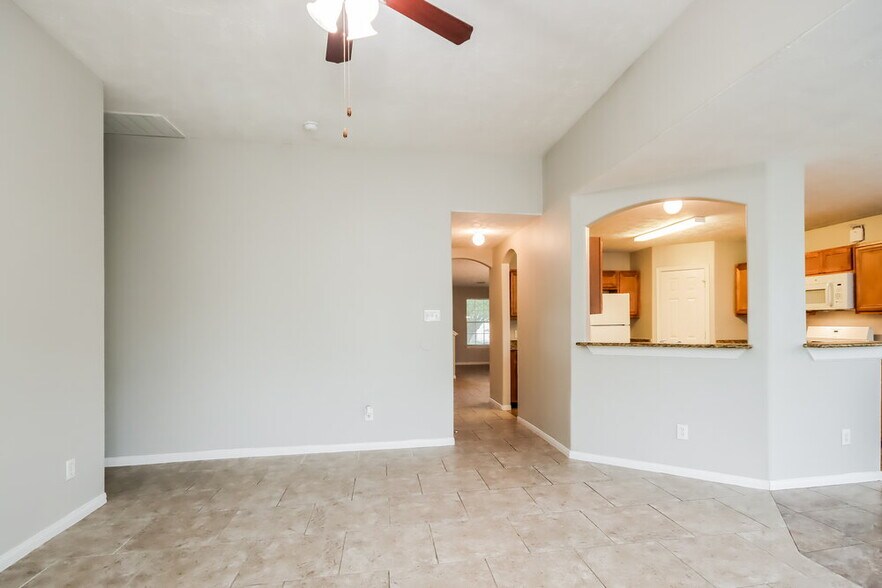 Building Photo - 21515 Lovis Way