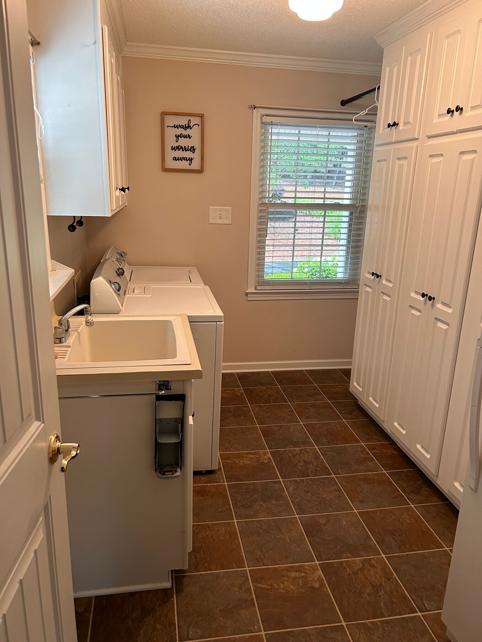 Building Photo - 214 Indian Trl