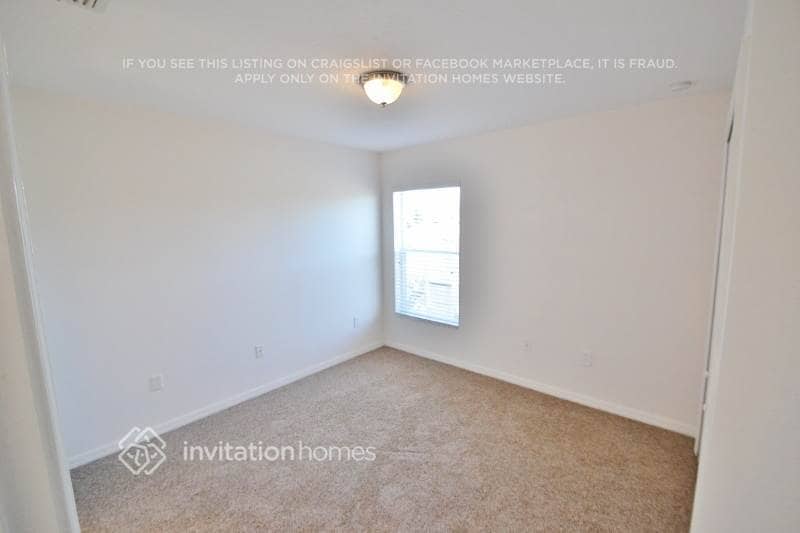 Building Photo - 12257 S Bridge Terrace