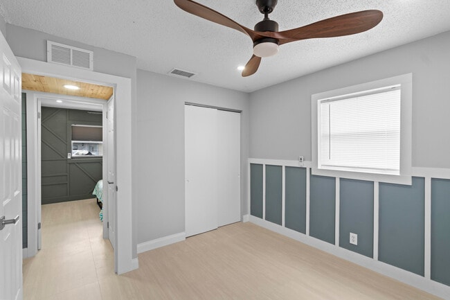 Building Photo - 2803 Duke Ln