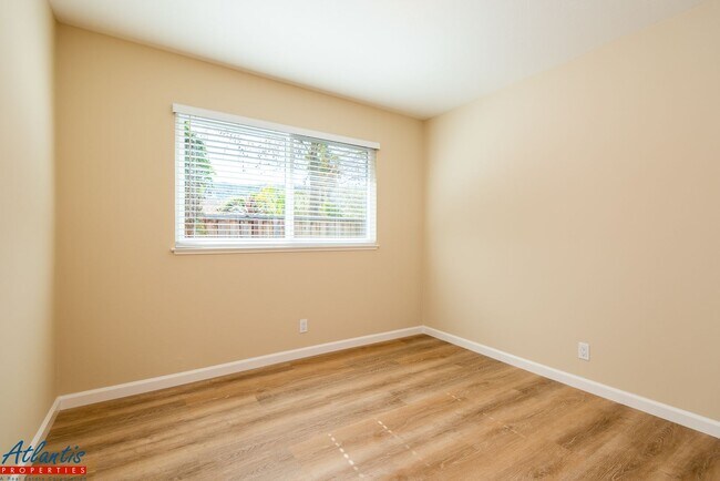 Building Photo - 6263 Malory Dr