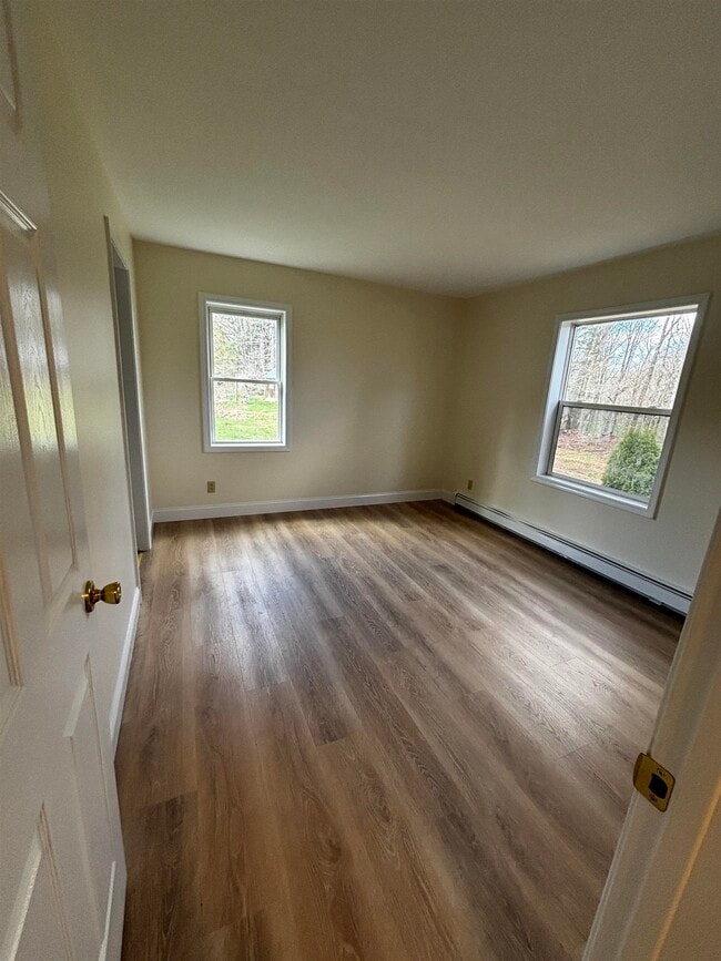 Building Photo - 49 River Rd